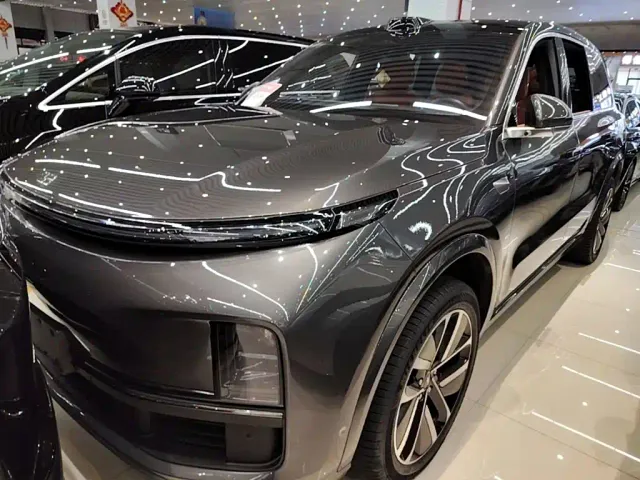 Фотография автомобиля — Li Auto L9