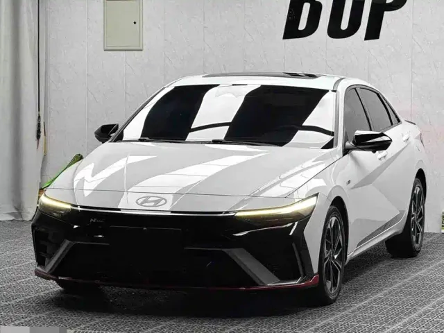 Фотография автомобиля — Hyundai Elantra
