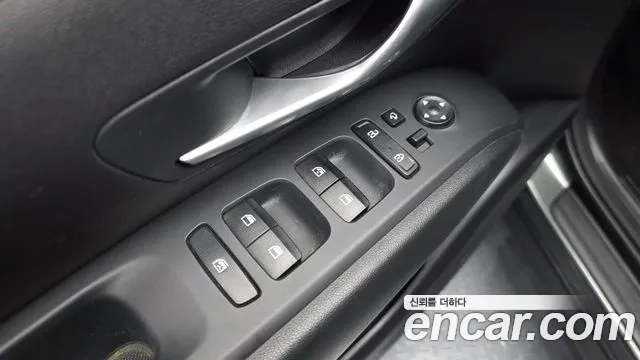 Hyundai Tucson Tucson (NX4) Дизель 2.0 2WD — Фото автомобиля 28