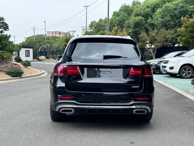 Mercedes-Benz Mercedes-Benz GLC 2022 GLC 300 L 4MATIC Dynamic Collector's Edition — Фото автомобиля 17
