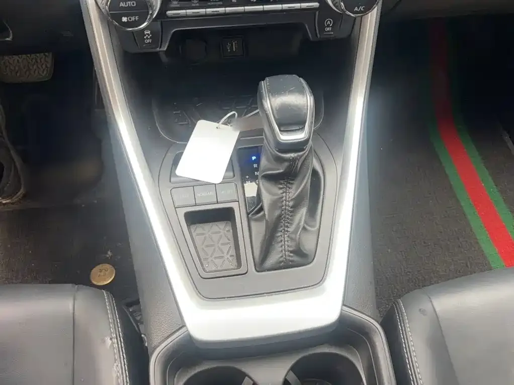 Toyota Wildlander 2022 2.0L CVT FWD Luxury Edition — Фото автомобиля 9
