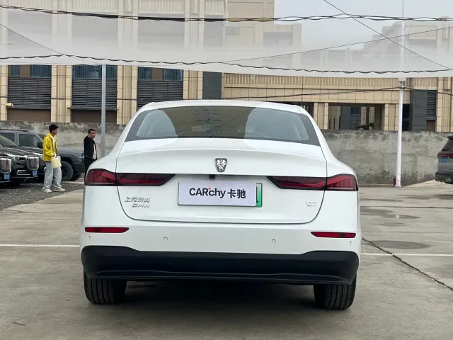 Roewe D7 — Фото автомобиля 5