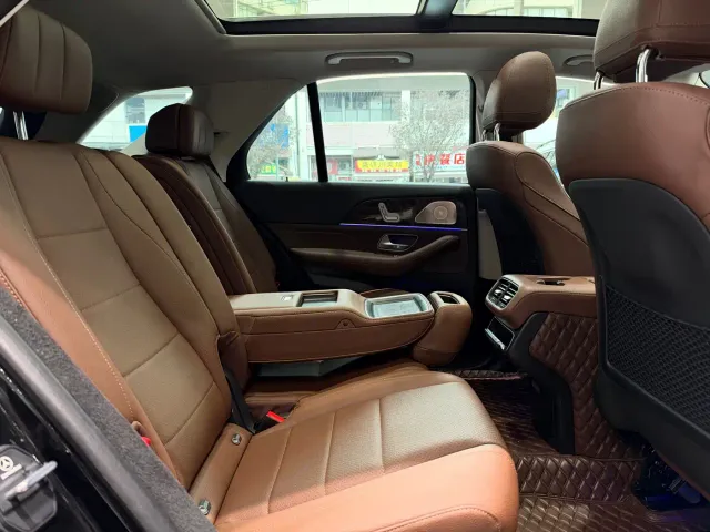 Mercedes-Benz GLE-Class — Фото автомобиля 13