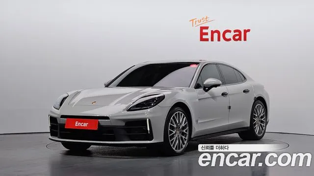 Фотография автомобиля — Porsche Panamera 976