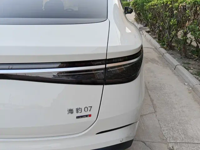 BYD Seal 07 DM-i — Фото автомобиля 7
