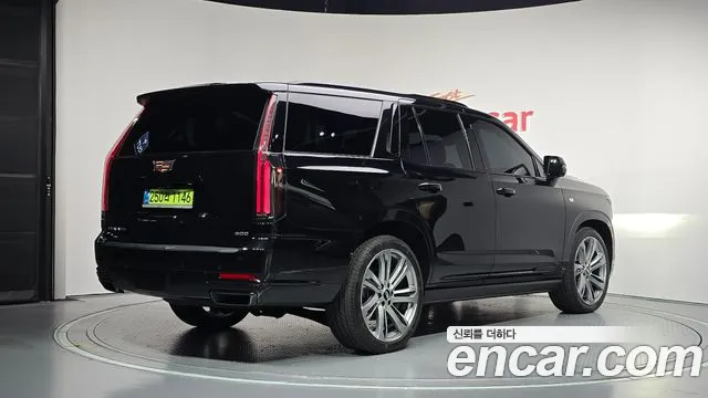 Cadillac Escalade 5th Gen — Фото автомобиля 2