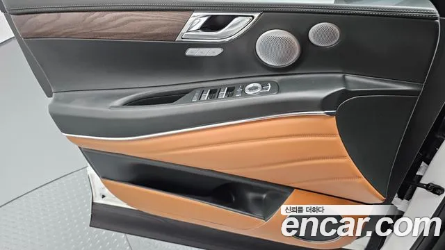 Genesis GV80 — Фото автомобиля 12