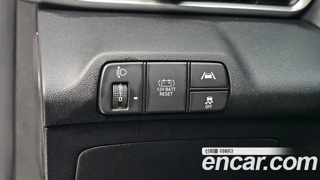 Hyundai AVANTE Modern — Фото автомобиля 14
