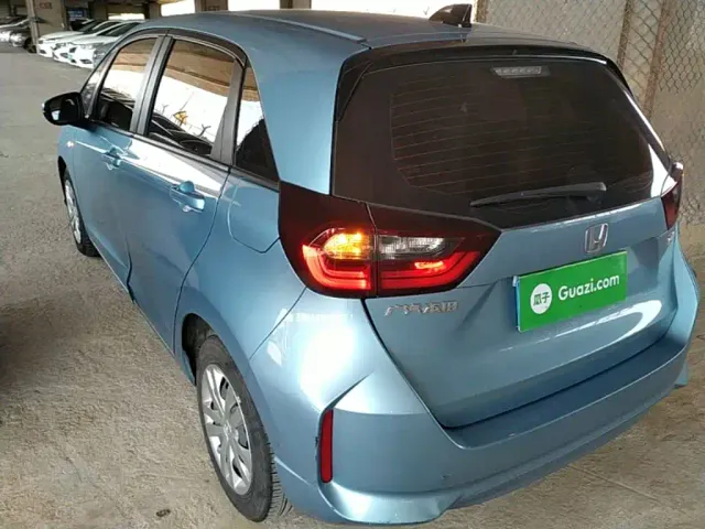 Honda Fit — Фото автомобиля 4