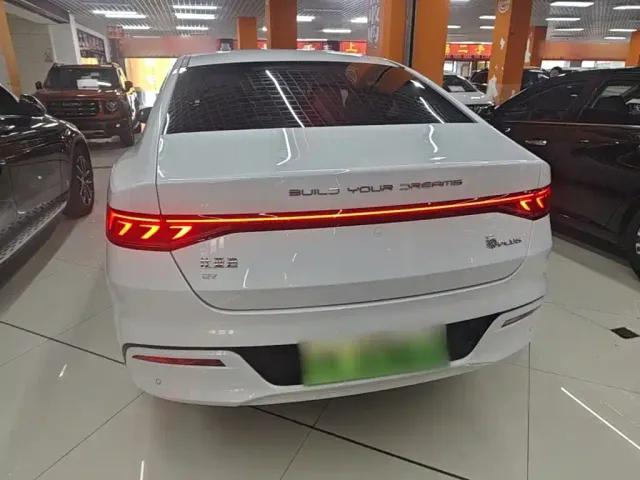 BYD Qin PLUS — Фото автомобиля 3