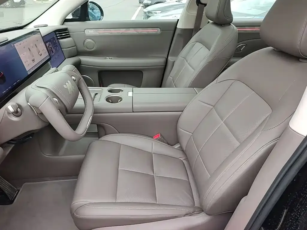 IM Motors IM LS6 2025 Extended Range Base — Фото автомобиля 19