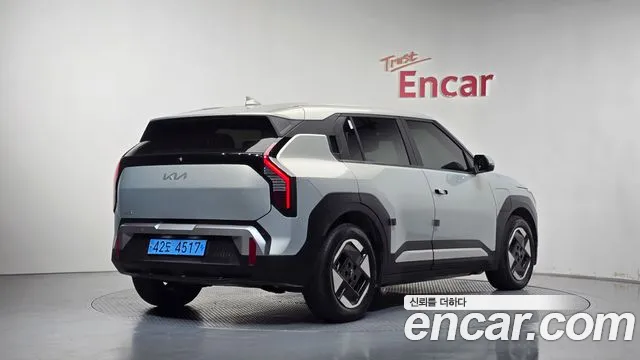 Kia EV3 — Фото автомобиля 2