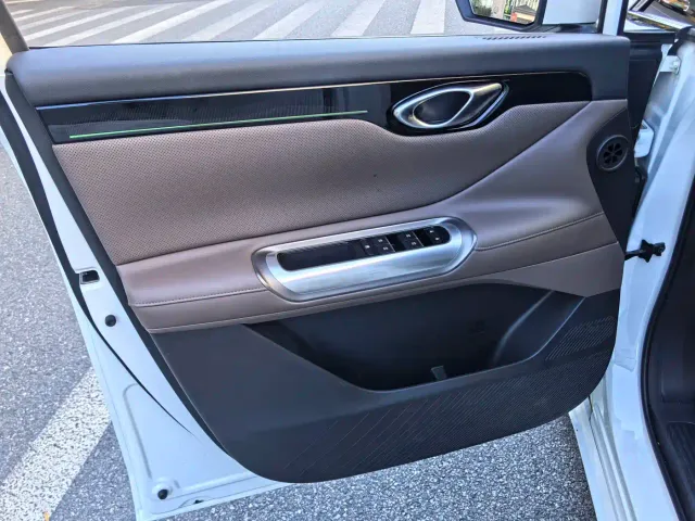 GAC Trumpchi E8 — Фото автомобиля 27