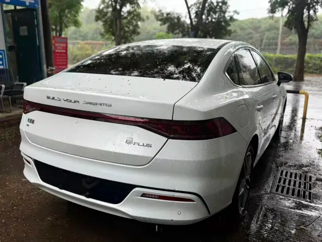 BYD Qin PLUS — Фото автомобиля 9