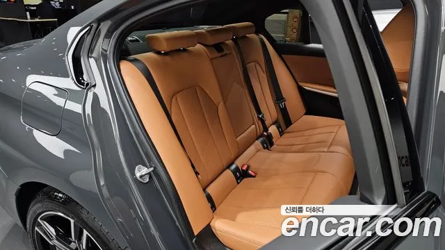 BMW 3-Series 3 серия (G20) 320i M Sport — Фото автомобиля 26