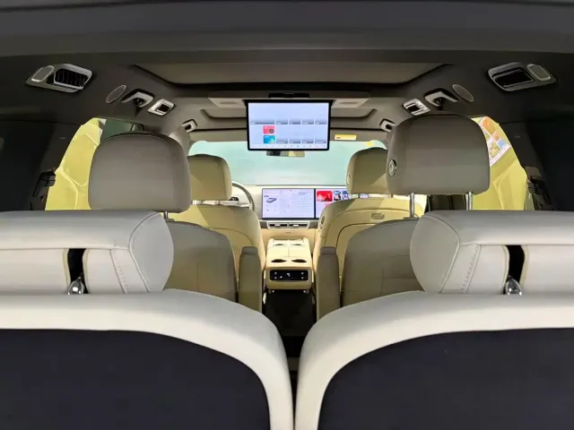 Li Auto L8 — Фото автомобиля 7
