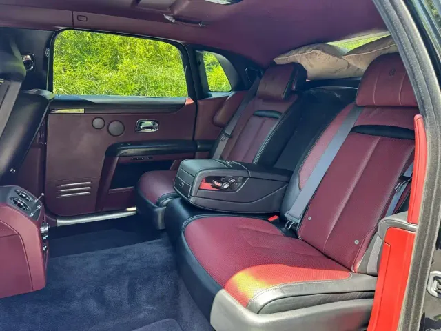 Rolls-Royce Ghost — Фото автомобиля 6