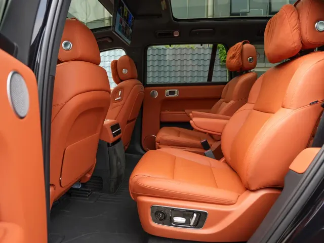 Li Auto L9 — Фото автомобиля 14