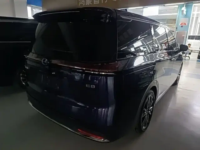 GAC Trumpchi E8 — Фото автомобиля 6