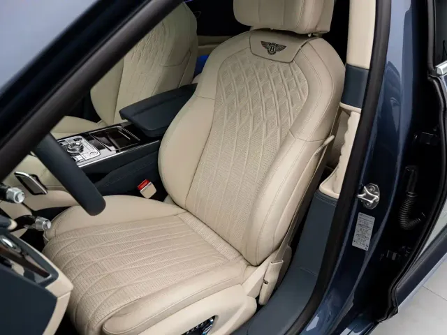 Bentley Flying Spur — Фото автомобиля 5