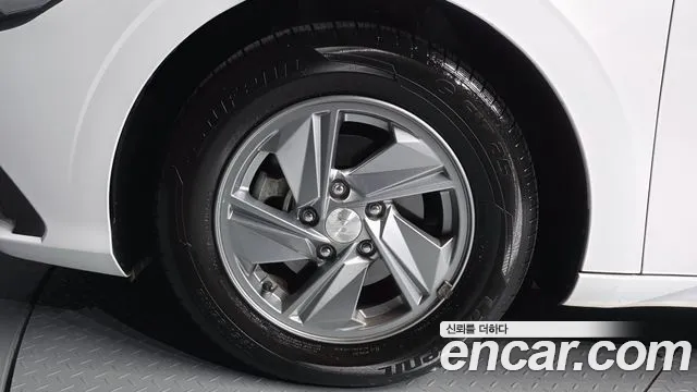 Hyundai Avante — Фото автомобиля 5