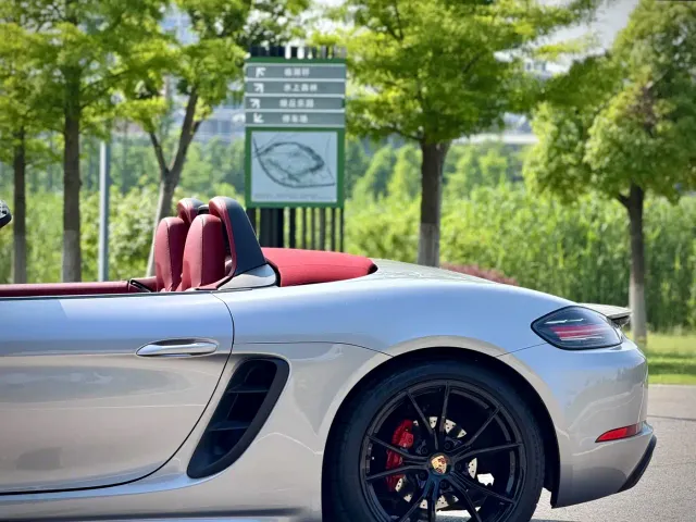 Porsche 718 — Фото автомобиля 3