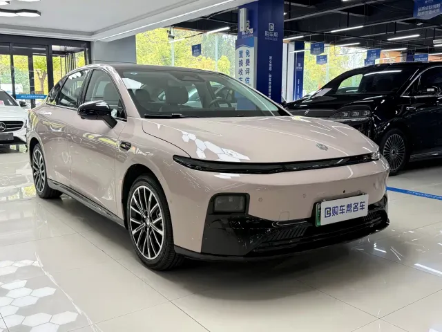 Leapmotor B01 — Фото автомобиля 3