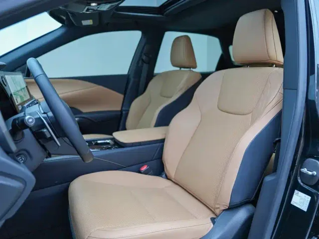 Lexus RX — Фото автомобиля 6