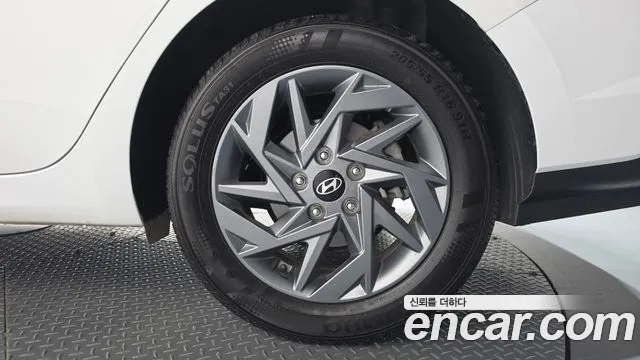 Hyundai Avante CN7 — Фото автомобиля 6