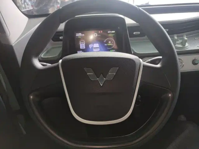 Wuling Hongguang Mini EV — Фото автомобиля 10