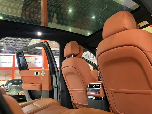 Li Auto L6 — Фото автомобиля 18