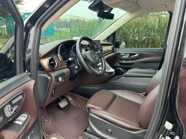 Mercedes-Benz V-Class — Фото автомобиля 5