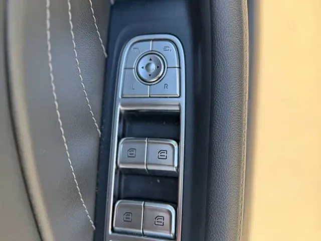 Hongqi H5 — Фото автомобиля 15