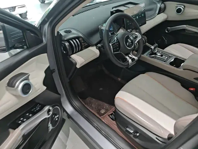 BYD Yuan PLUS — Фото автомобиля 15