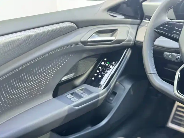 Audi A6L e-tron — Фото автомобиля 10