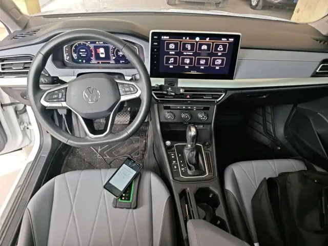 Volkswagen Lavida — Фото автомобиля 9
