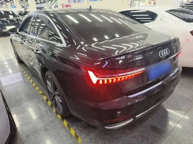 Audi A6L — Фото автомобиля 4
