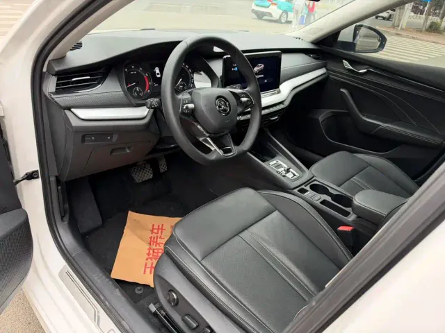 Skoda Octavia — Фото автомобиля 7