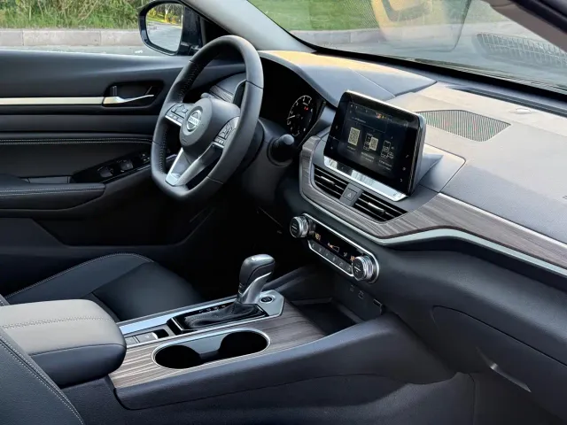 Nissan Teana — Фото автомобиля 13