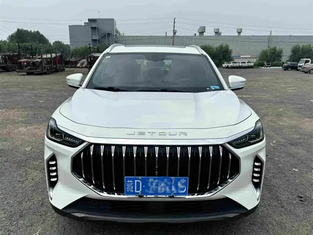 Jetour X70 Plus — Фото автомобиля 2