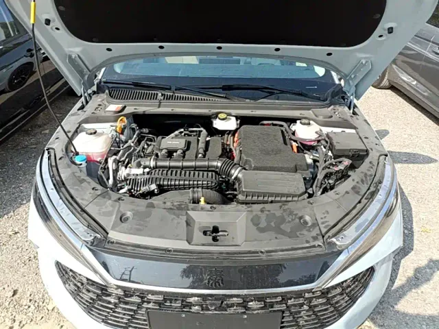 BYD Qin L — Фото автомобиля 19