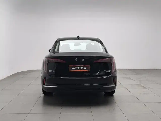 Hongqi E-QM5 — Фото автомобиля 4