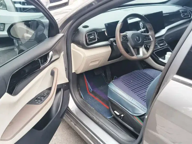 BYD Qin PLUS — Фото автомобиля 17