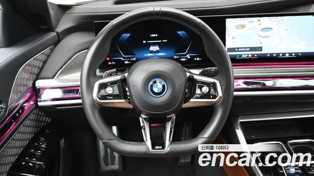 BMW i7 — Фото автомобиля 13