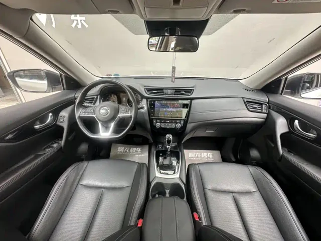 Nissan X-Trail — Фото автомобиля 6