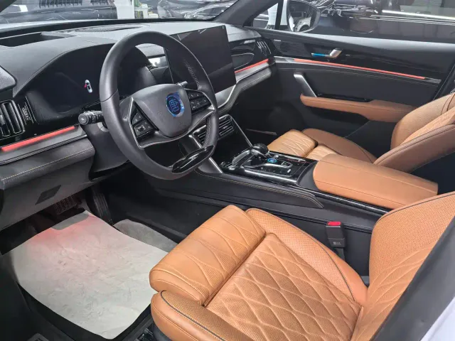 BYD Tang — Фото автомобиля 6