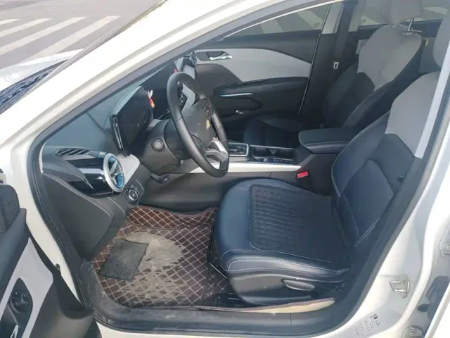 Chevrolet Monza — Фото автомобиля 14