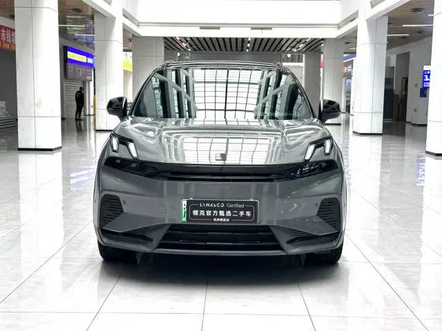 Lynk & Co 06 EM-P — Фото автомобиля 2