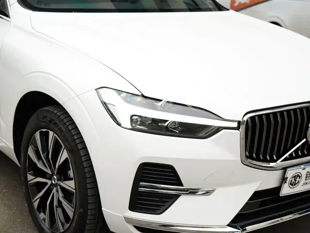 Volvo XC60 — Фото автомобиля 6