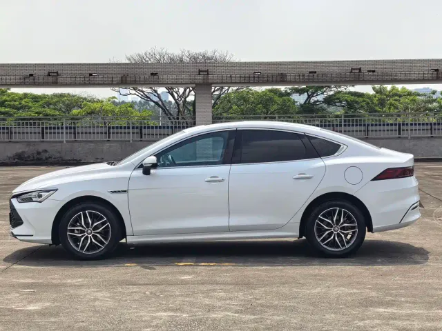 BYD Qin PLUS — Фото автомобиля 4